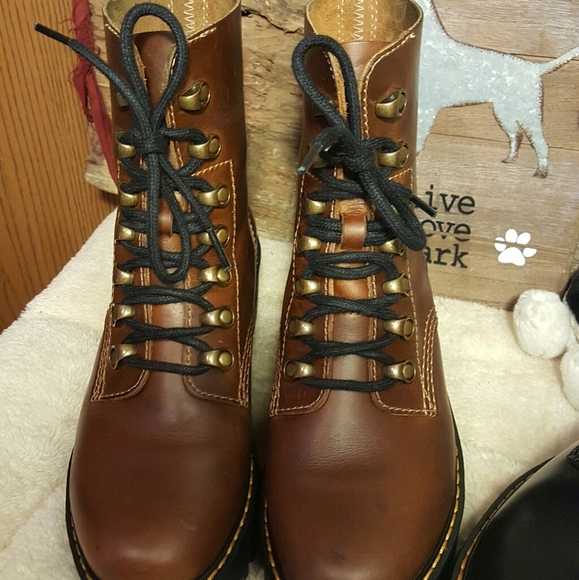 Dr Martens Leona Wear them? Wear with style! - Picture 4 of 6
